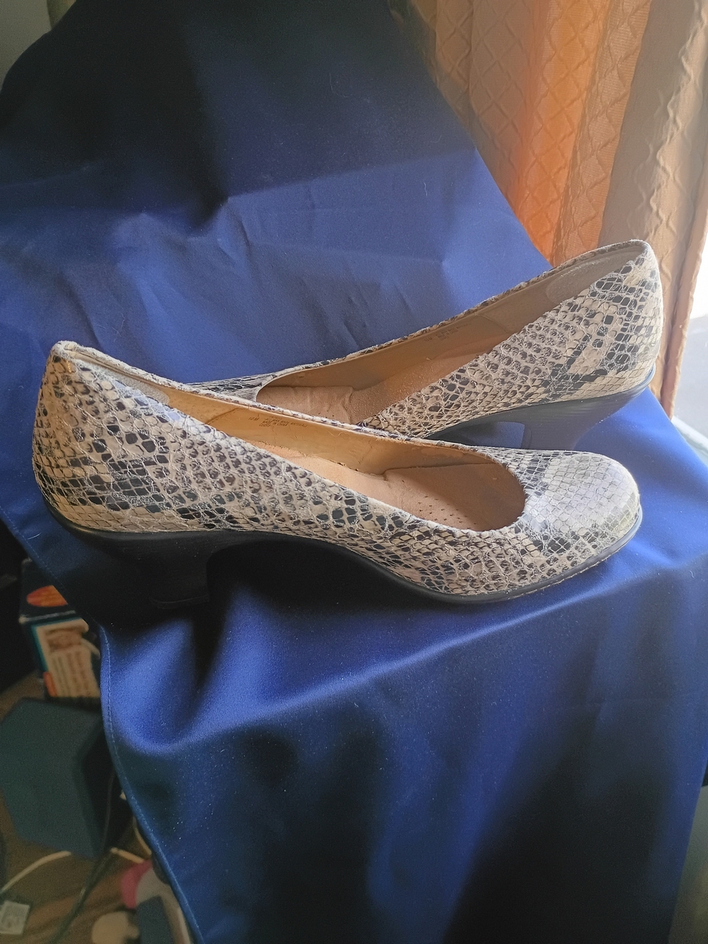 Softspots Snake-Print Low Heel Pumps - Beige and Black Size 10M